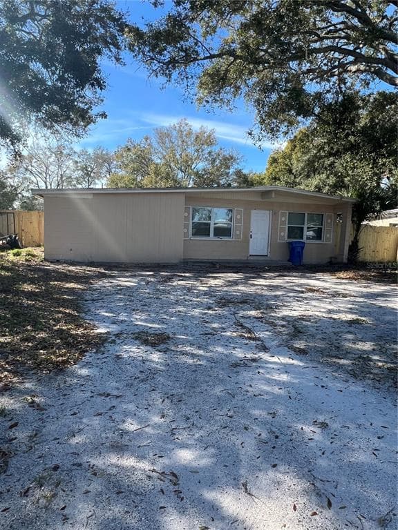 8507 GRAPEFRUIT AVENUE TAMPA, FL 33619