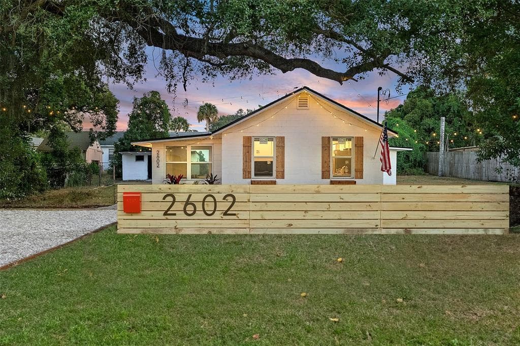 2602 ELM STREET SEFFNER, FL 33584