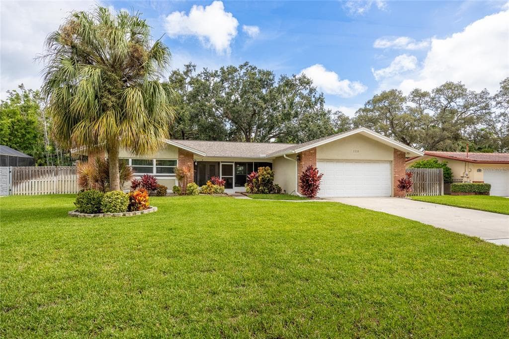 1310 FAIRWAY DRIVE DUNEDIN, FL 34698