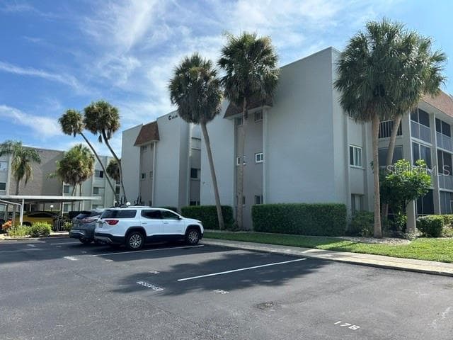 1520 GLEN OAKS DRIVE E UNIT 256 SARASOTA, FL 34232
