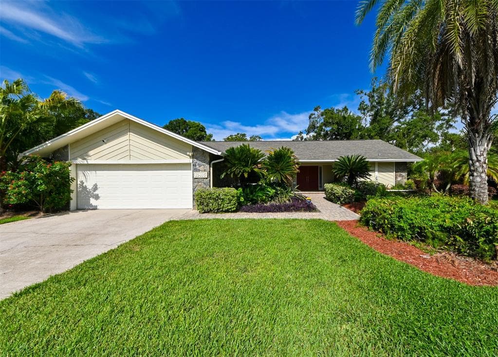 10415 OAKBROOK DRIVE TAMPA, FL 33618