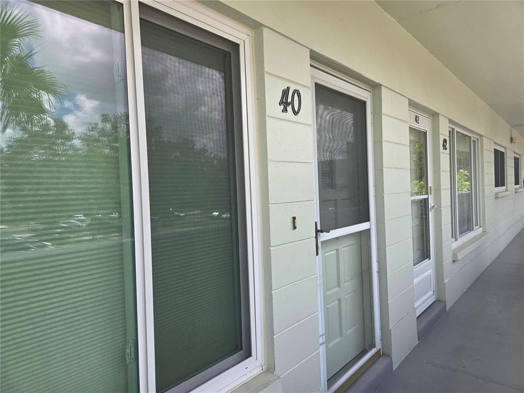 2256 PHILIPPINE DRIVE UNIT 40 CLEARWATER, FL 33763