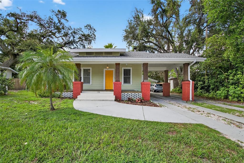 106 W HIAWATHA STREET TAMPA, FL 33604