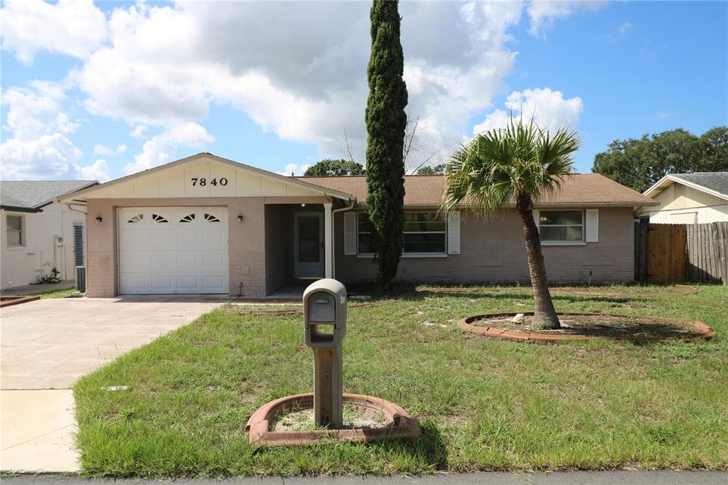 7840 JUDITH CRESCENT PORT RICHEY, FL 34668