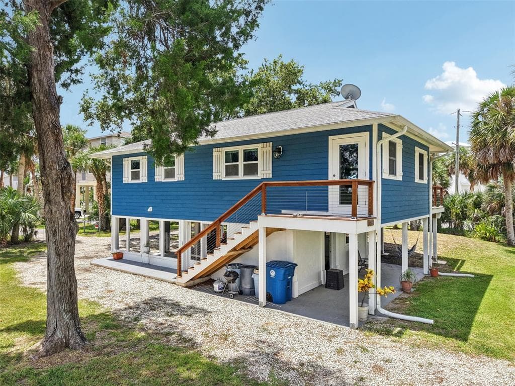 10581 PINE ISLAND DRIVE WEEKI WACHEE, FL 34607