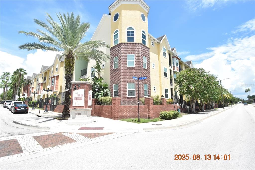1910 E PALM AVENUE UNIT 10301 TAMPA, FL 33605
