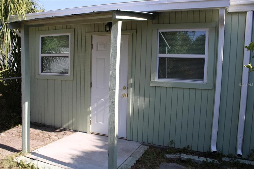 6946 4TH AVENUE N ST PETERSBURG, FL 33710