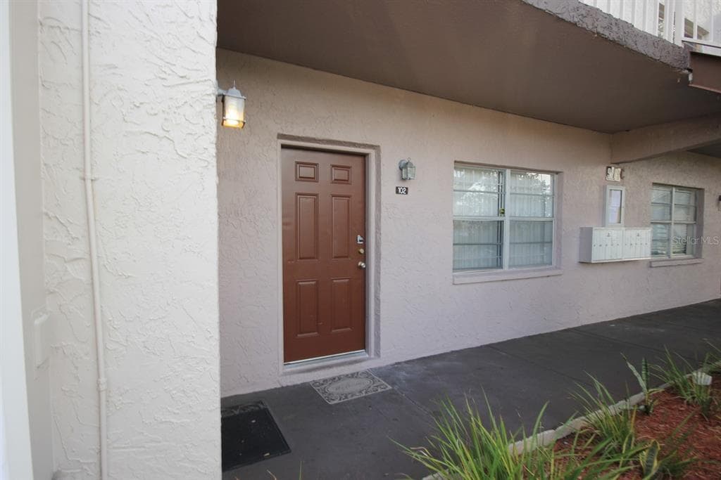 9209 TUDOR DRIVE UNIT C102 TAMPA, FL 33615