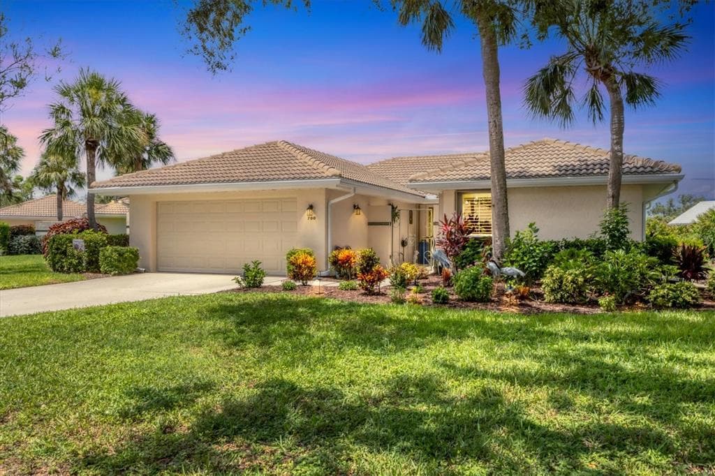 700 CARNOUSTIE TERRACE UNIT 30 VENICE, FL 34293