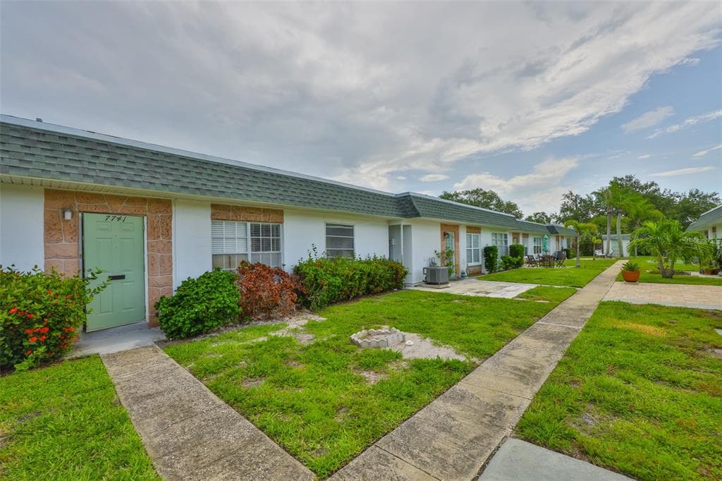 7741 39TH AVENUE N ST PETERSBURG, FL 33709