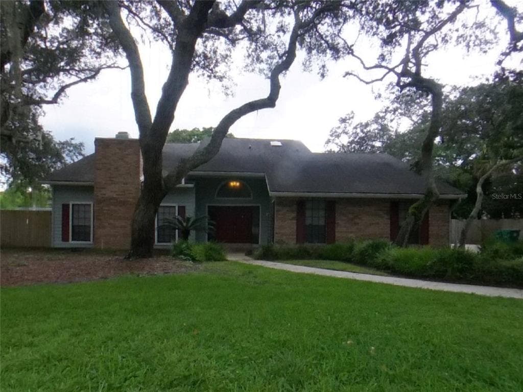 702 KEENELAND PIKE