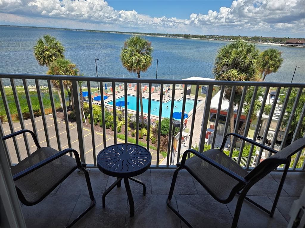 2506 N ROCKY POINT DRIVE UNIT 418 TAMPA, FL 33607