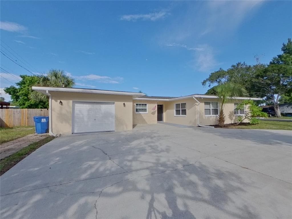4225 CORTEZ WAY S ST PETERSBURG, FL 33712