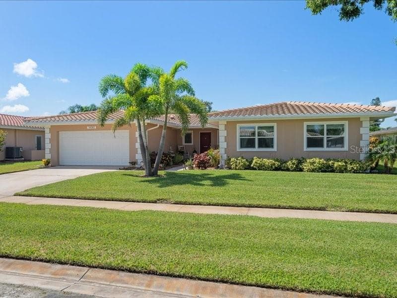14583 ANCHORAGE CIRCLE SEMINOLE, FL 33776
