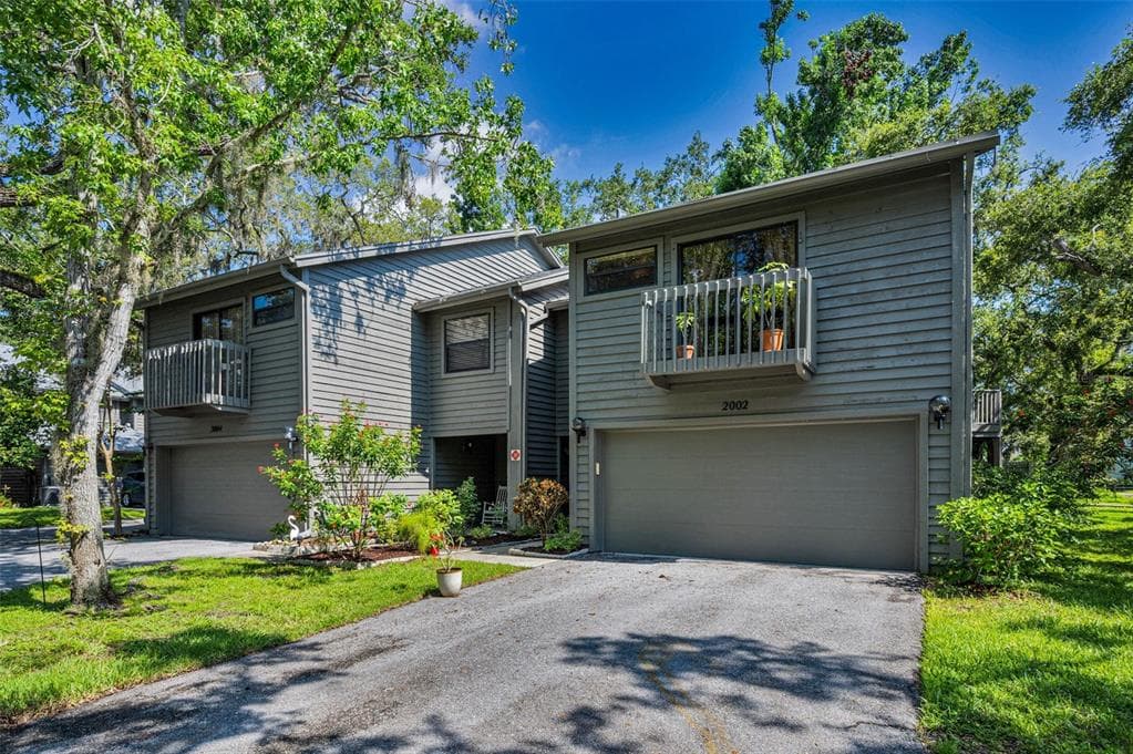 2002 ARBOR DRIVE CLEARWATER, FL 33760