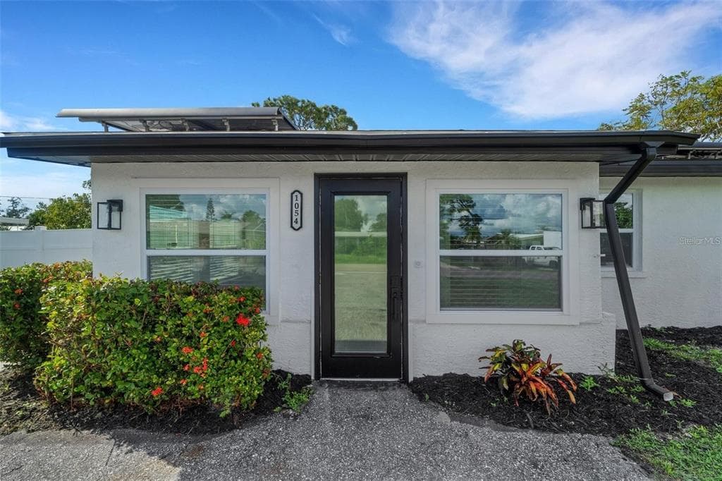 1054 W BAFFIN DRIVE VENICE, FL 34293