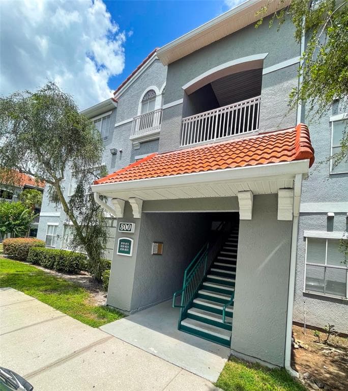 18001 RICHMOND PLACE DRIVE UNIT 820 TAMPA, FL 33647
