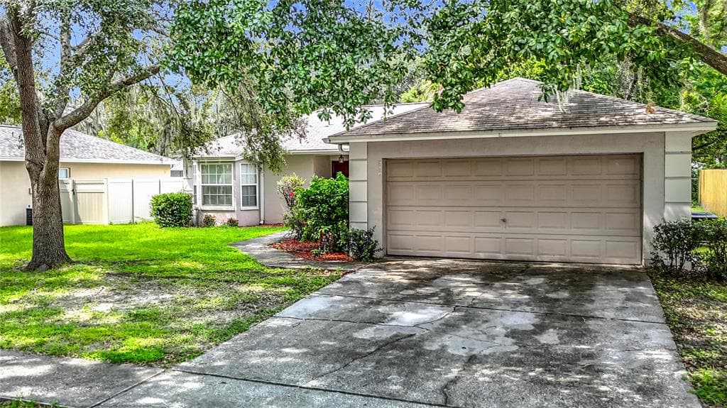310 CARRIAGE CROSSING CIRCLE