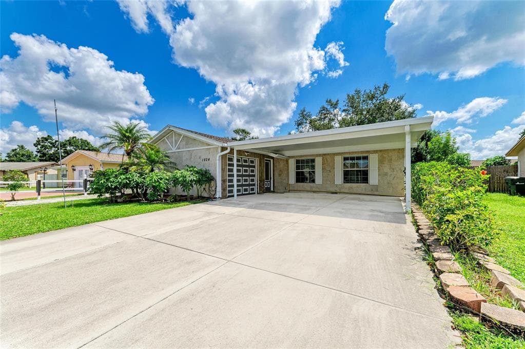 1824 N BRINK AVENUE SARASOTA, FL 34234