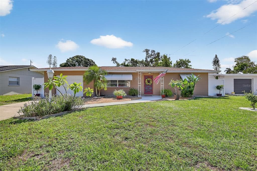 4805 22ND STREET W BRADENTON, FL 34207