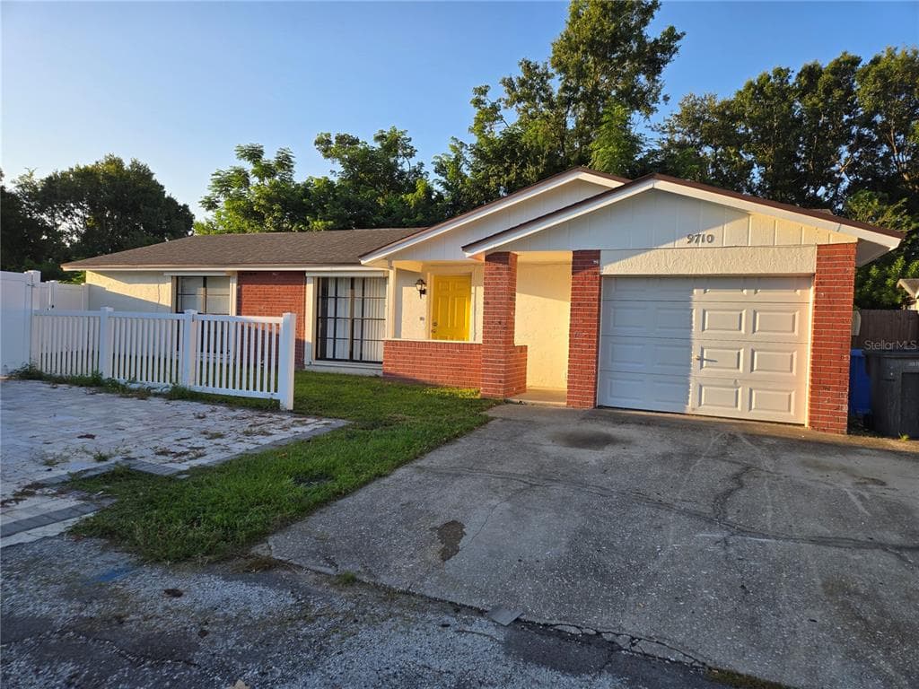 9710 WHISTLER COURT TAMPA, FL 33615