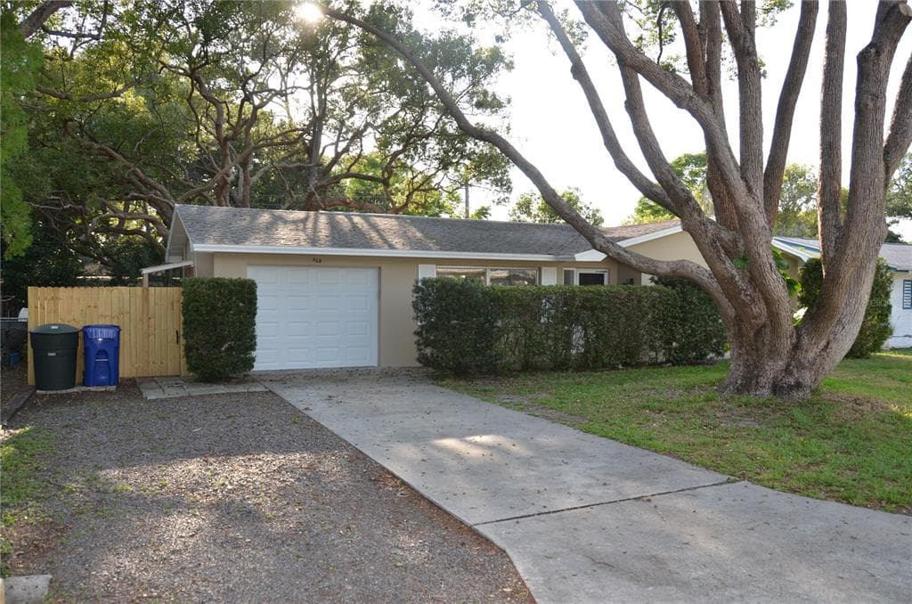968 VICTOR DRIVE DUNEDIN, FL 34698