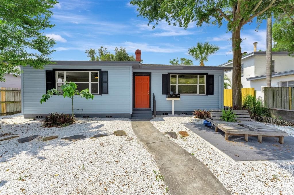 828 22ND AVENUE N Apt. East ST PETERSBURG, FL 33704