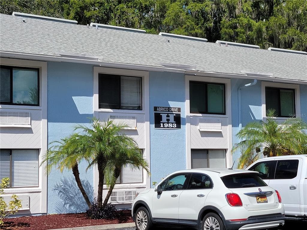 1983 ABRICO DRIVE UNIT H-13 LUTZ, FL 33558