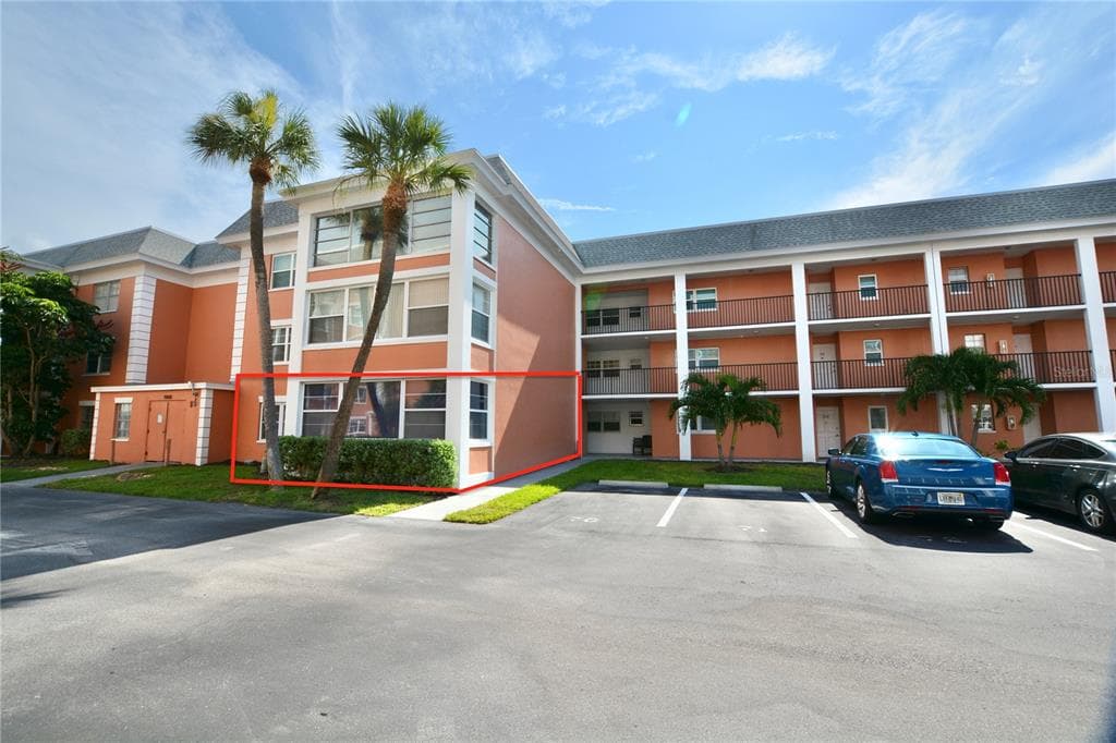1900 68TH STREET N UNIT 104 ST PETERSBURG, FL 33710