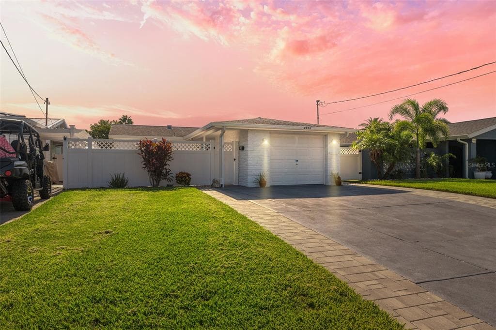 4920 BONITO DRIVE NEW PORT RICHEY, FL 34652