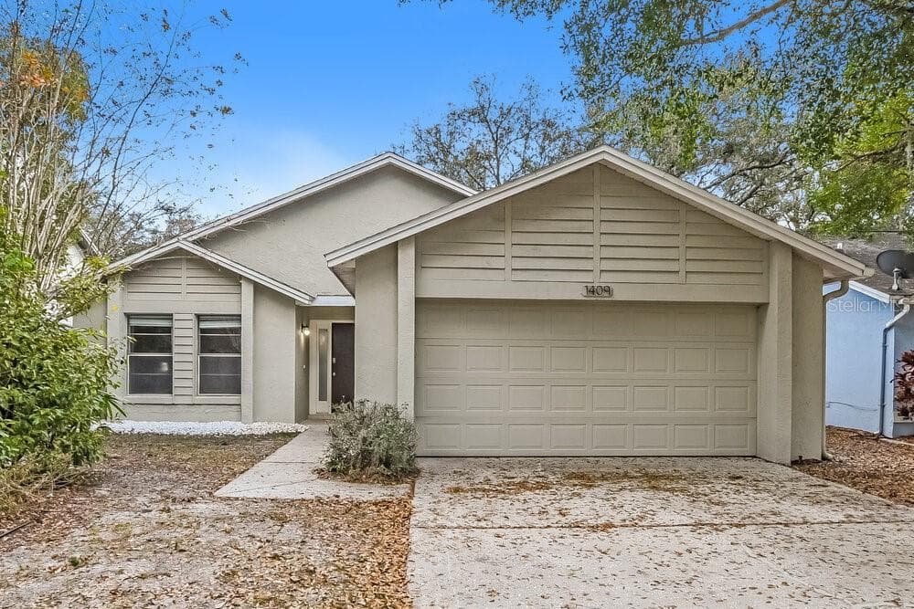 1409 BRIDLEBROOK DRIVE CASSELBERRY, FL 32707