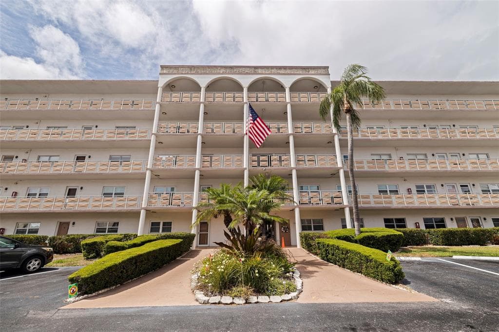 5603 80TH STREET UNIT 209 ST PETERSBURG, FL 33709
