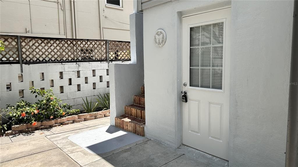 236 6TH AVENUE N UNIT D ST PETERSBURG, FL 33701