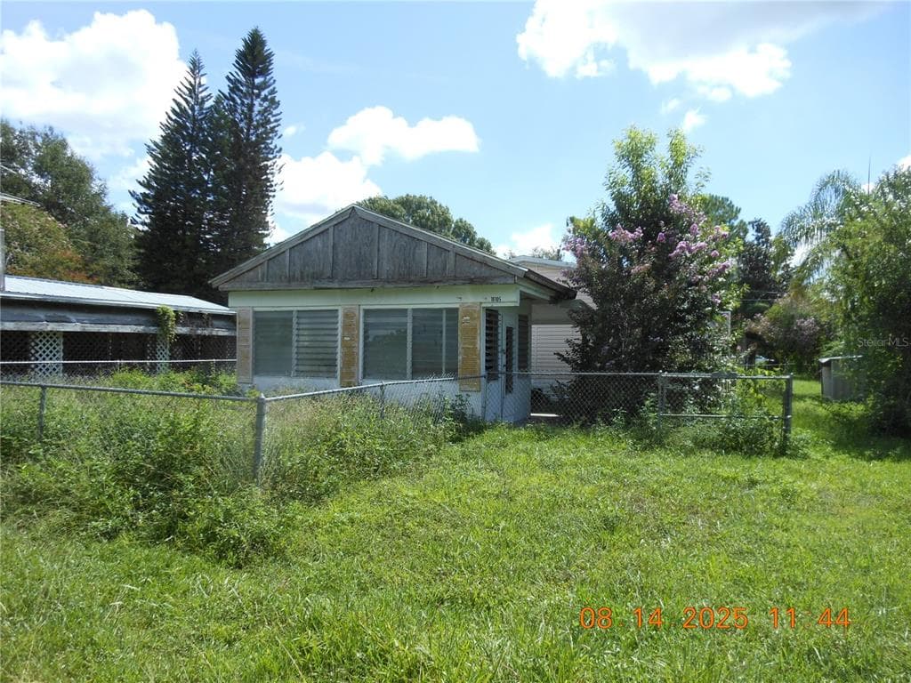 18105 1ST AVENUE LUTZ, FL 33548