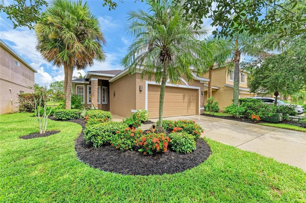 7081 CHATUM LIGHT RUN BRADENTON, FL 34212