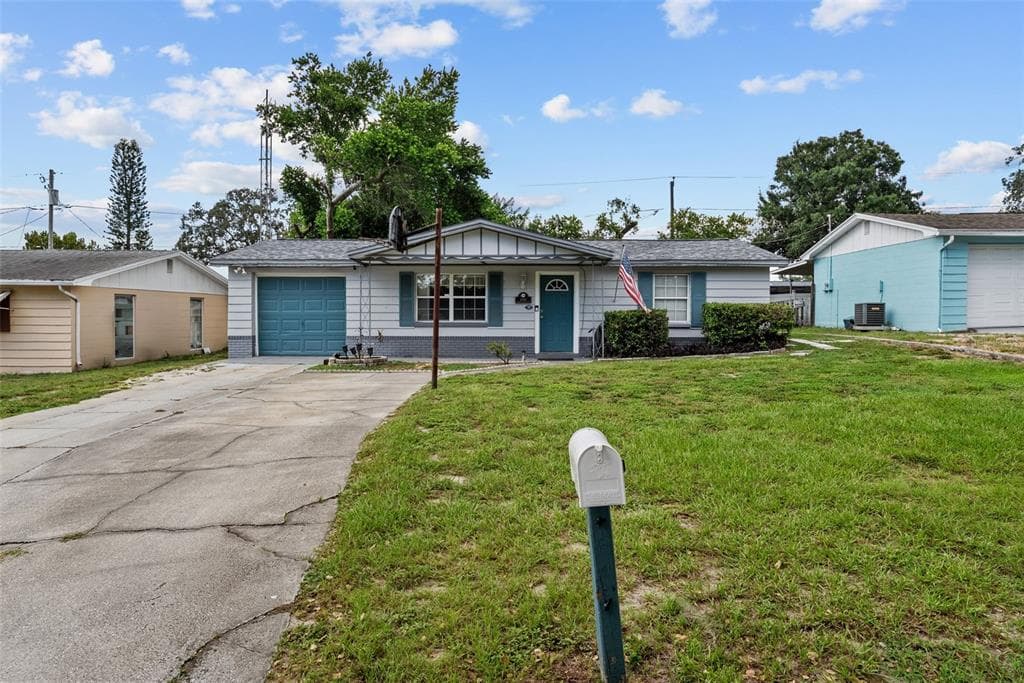 4245 CRESTFIELD AVENUE HOLIDAY, FL 34691