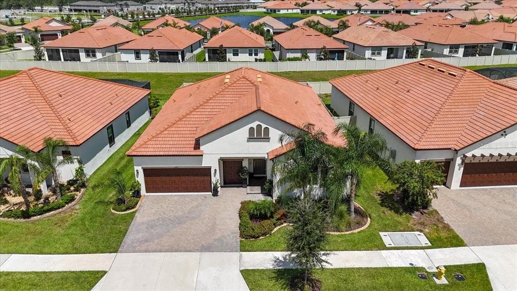 17317 SCUBA CREST STREET WIMAUMA, FL 33598