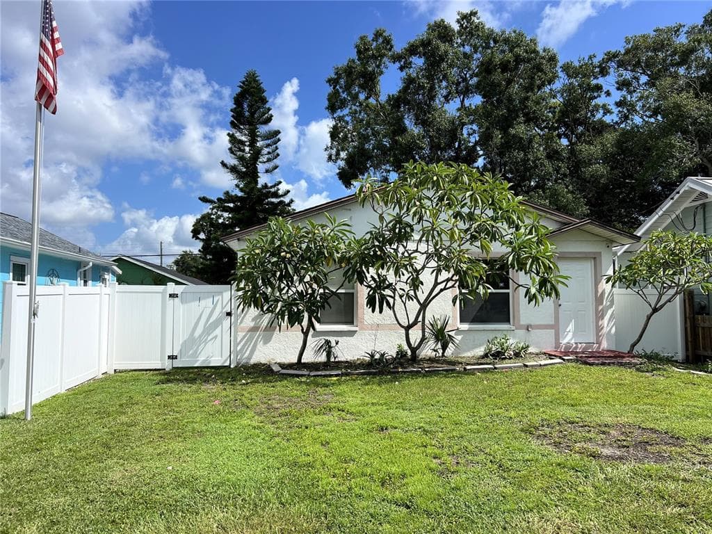 5145 PRESTON AVENUE S GULFPORT, FL 33707