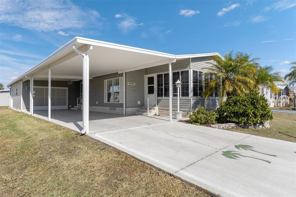36645 KAY AVENUE ZEPHYRHILLS, FL 33542