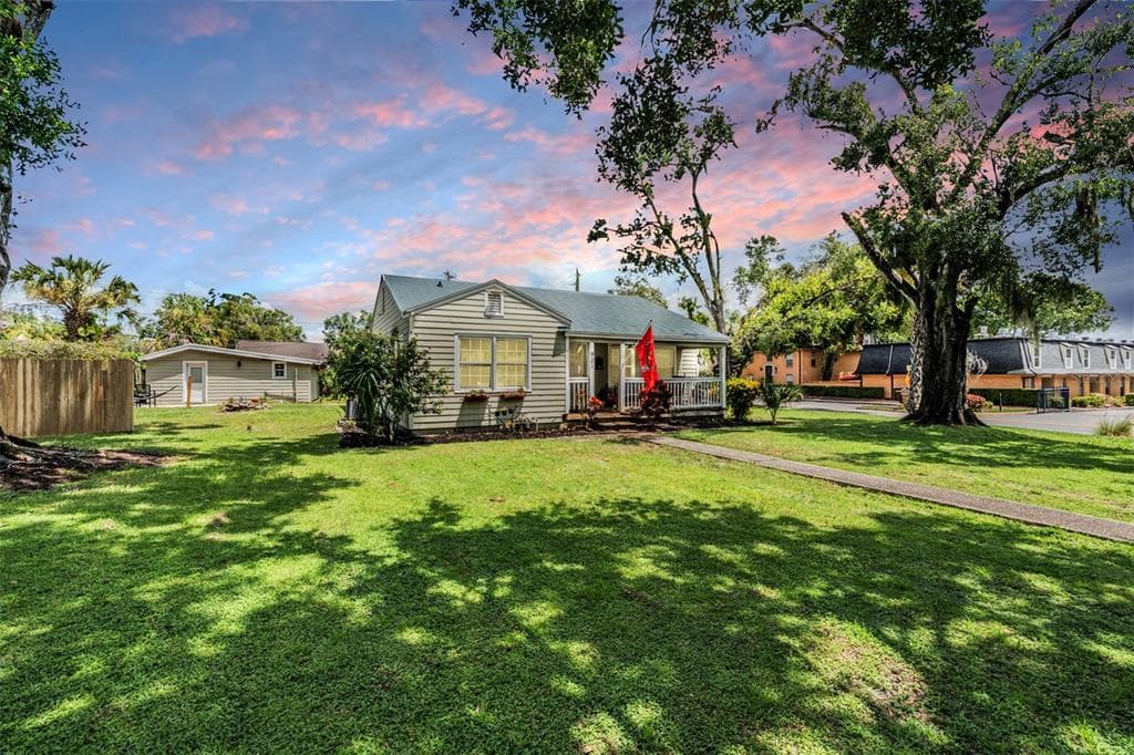 901 & 903 CORNELIUS AVENUE TAMPA, FL 33603