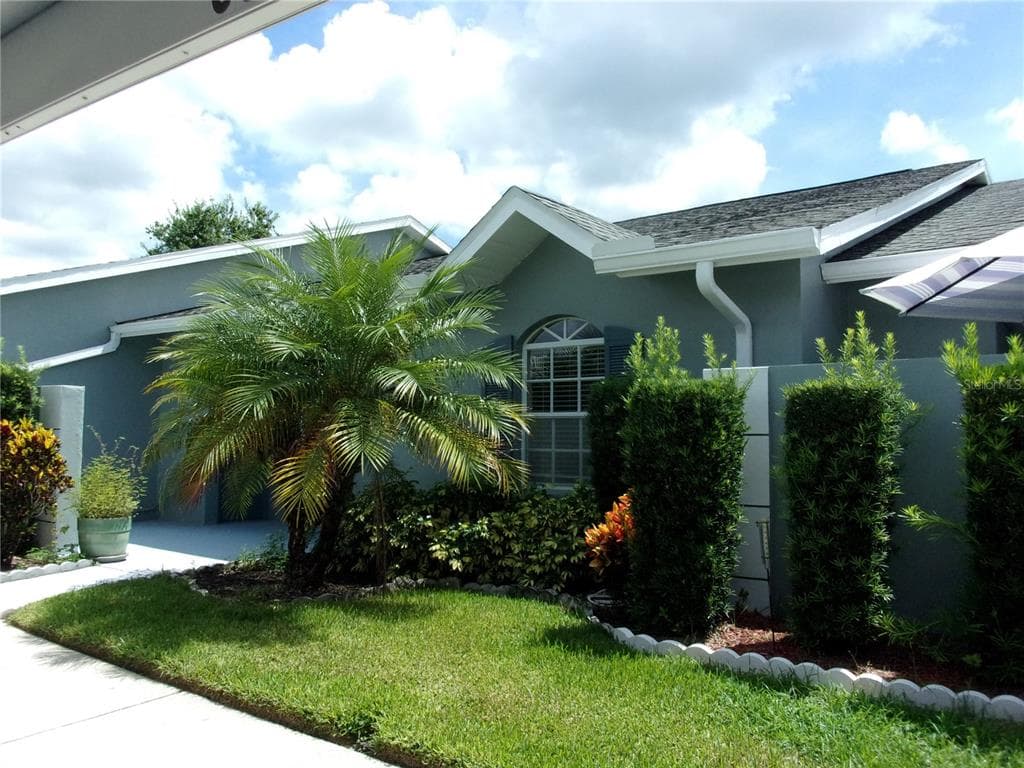 6712 HOLLY COURT ZEPHYRHILLS, FL 33542
