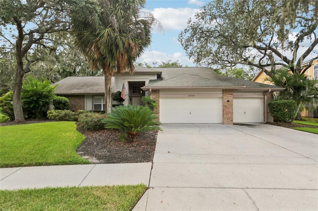 2509 MASON OAKS DRIVE UNIT 100 VALRICO, FL 33596