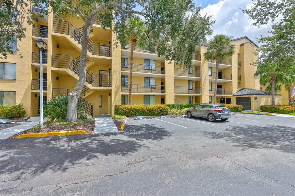 2424 W TAMPA BAY BOULEVARD UNIT M301