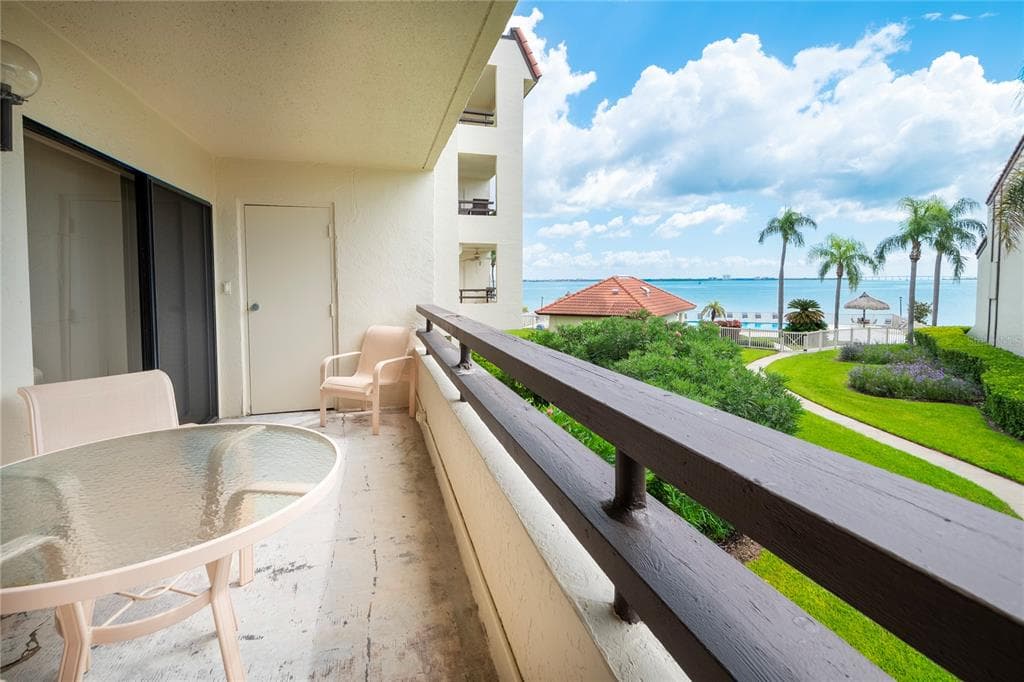 103 1ST STREET E UNIT 116 TIERRA VERDE, FL 33715