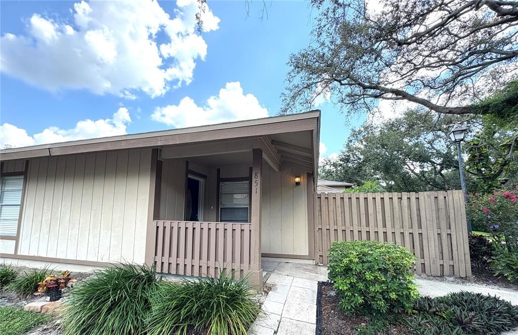 851 CREEKWAY COURT BRANDON, FL 33511