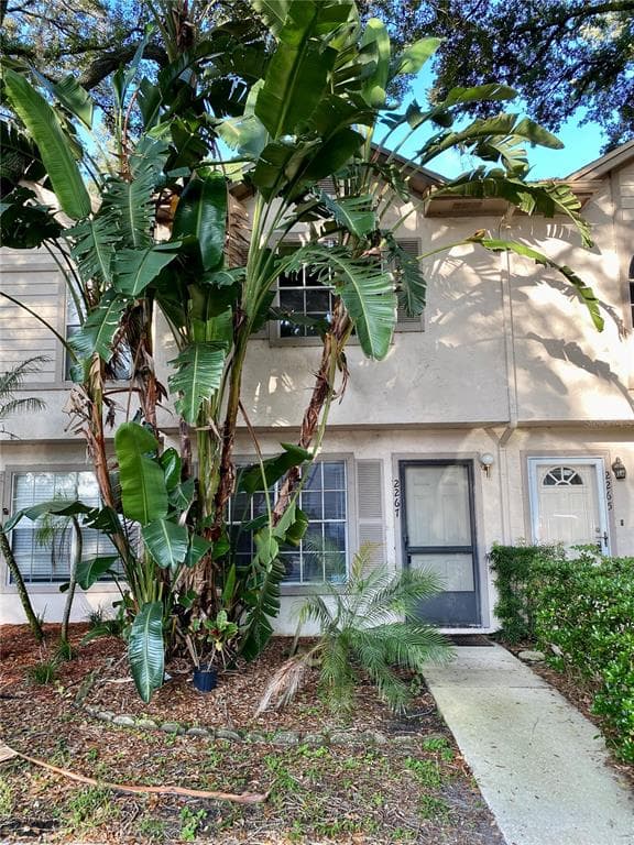 2267 FLETCHERS POINT CIRCLE TAMPA, FL 33613