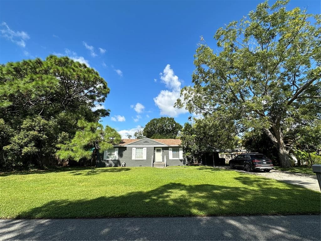 2306 W ELDRED DRIVE TAMPA, FL 33603
