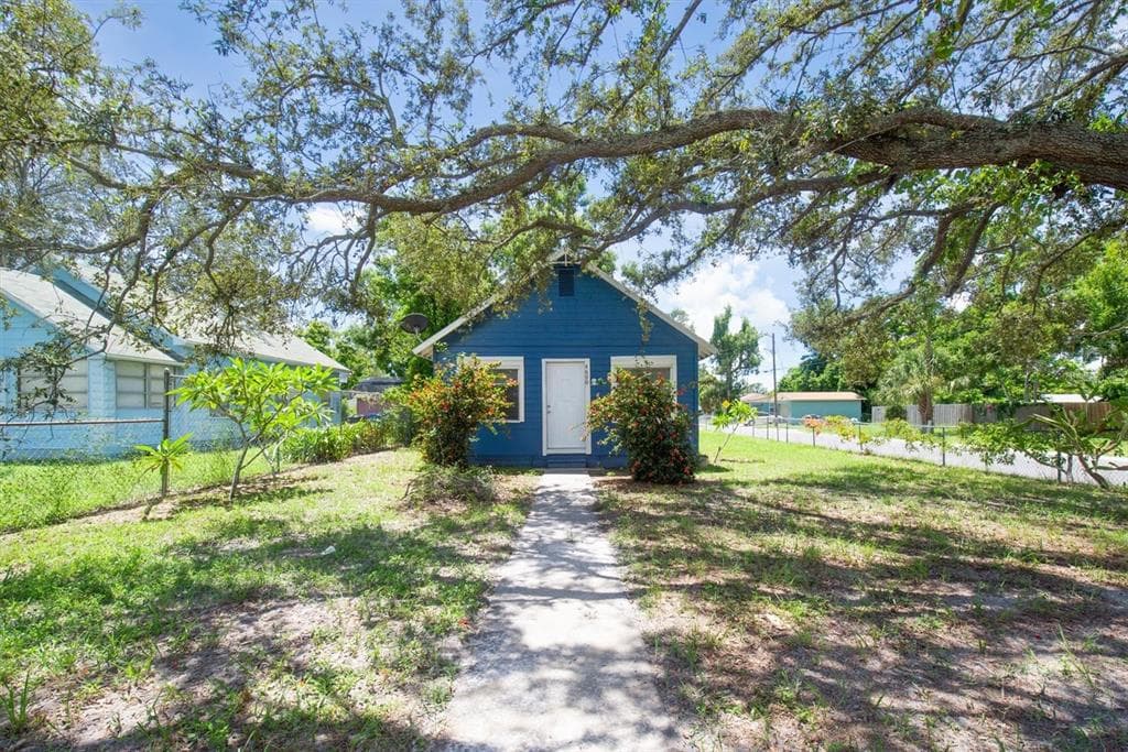 4690 15TH AVENUE S ST PETERSBURG, FL 33711