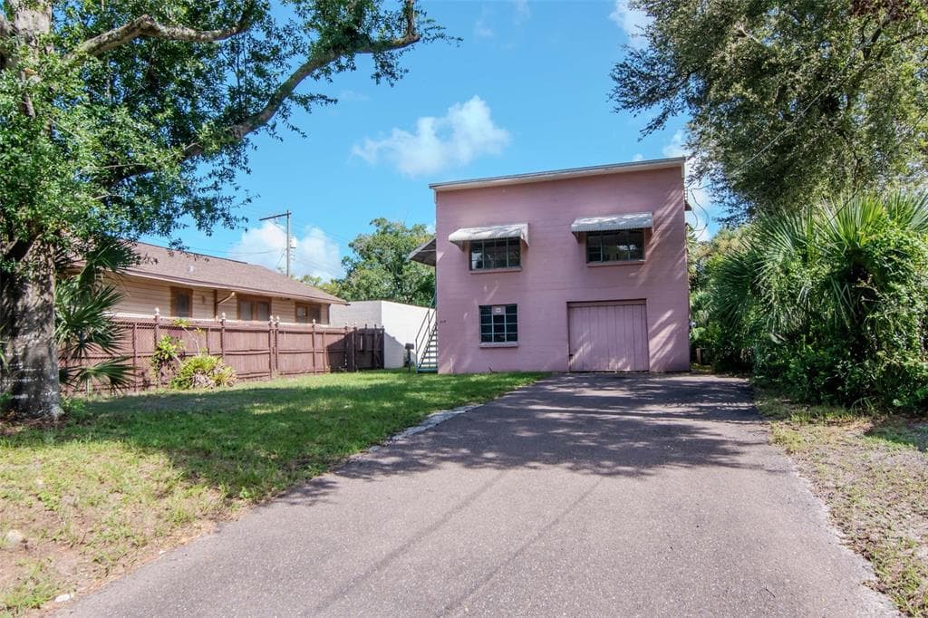 215 W VIOLET STREET TAMPA, FL 33603