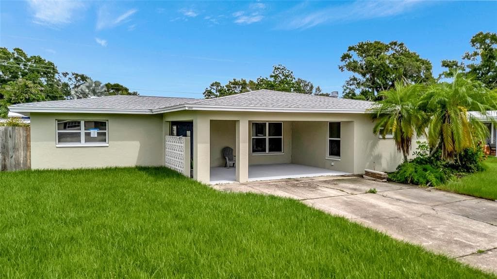 5667 HOBSON STREET NE ST PETERSBURG, FL 33703